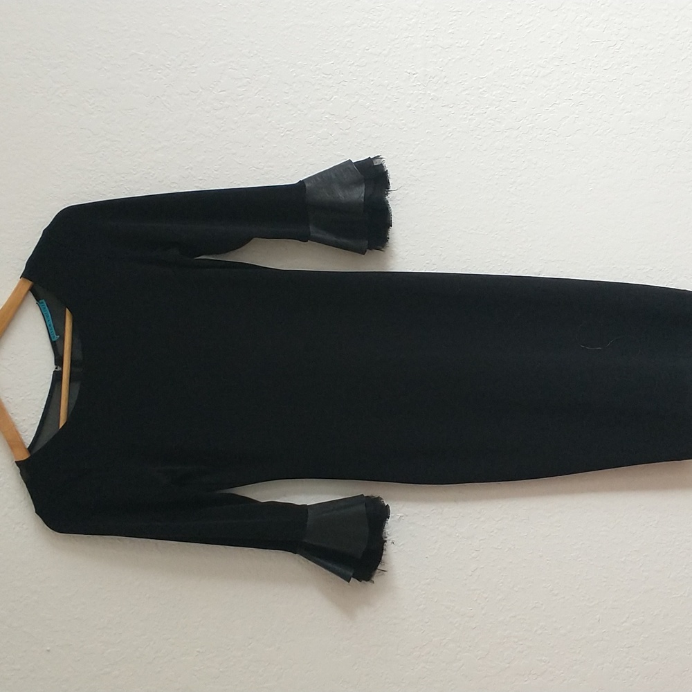 Alice + Olivia Black Bell Cuff Sleeve Fitted Dress Size S